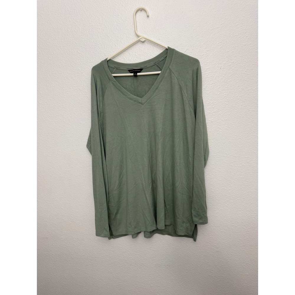 Banana Republic Womens XL V-Neck Long Sleeve Raglan Top Sage Green Knit Basic